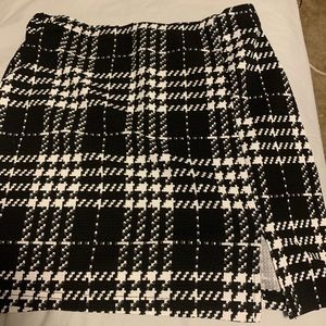 white and black skirt womens